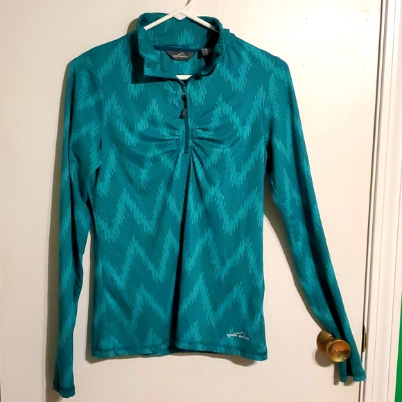 Eddie Bauer women's M green zig zag design 1/4zip athletic lingerie sleeve shirt